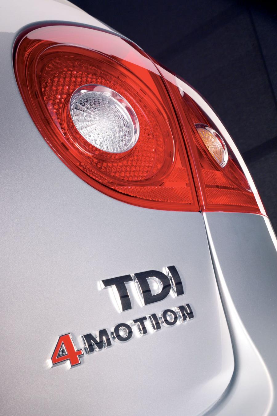  Volkswagen Golf 2004 года  (фото 108 из 170)